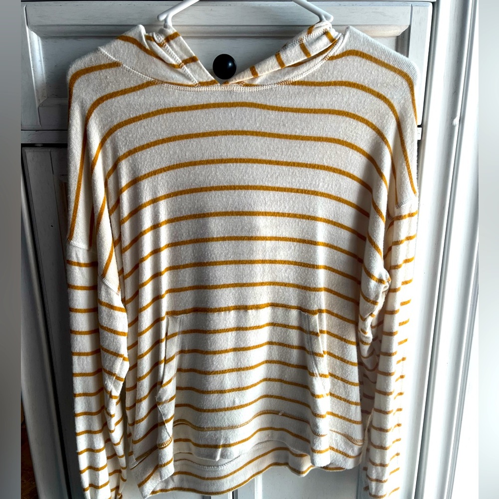 American Eagle soft hoodie/sweater size small